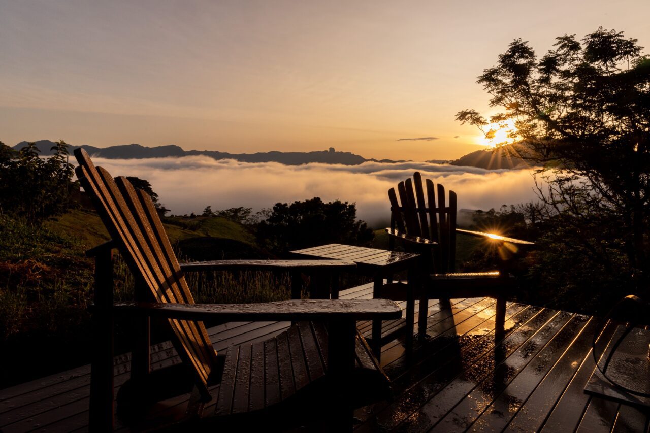 Vista do amanhecer na Serra da Mantiqueira